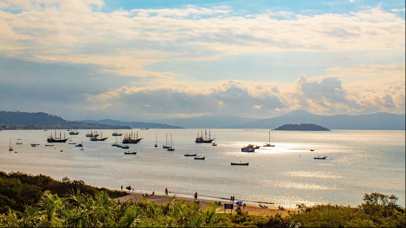 Praia de Cachoeira do Bom Jesus - Ilha de Florian